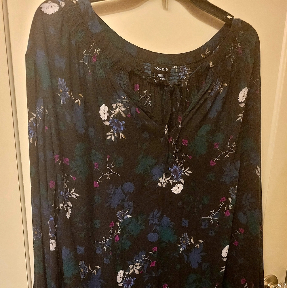 TORRID BLOUSE Size 3